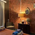 Lgbt Private King Room - Clothing Optional